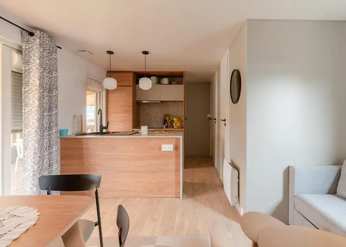 Mobil-home 40m - Piscine - Jardin 別荘 *